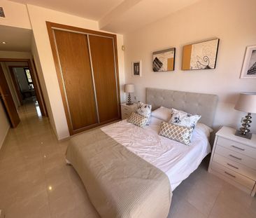 Atico en alquiler en Estepona - Photo 1