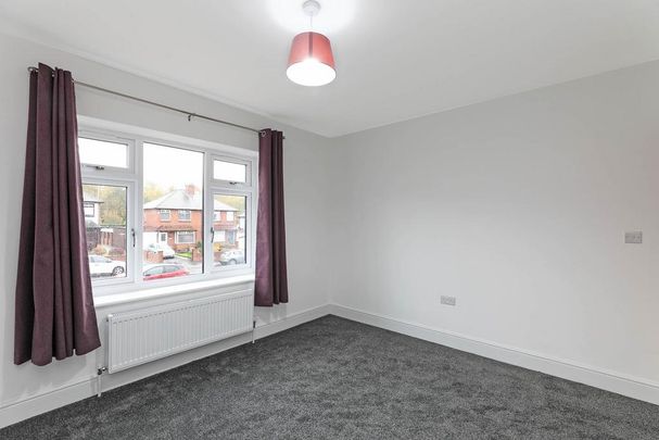 4 bedroom semi-detached house to rent - Photo 1