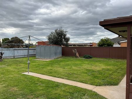 22 Sanderson St, Shepparton - Photo 5