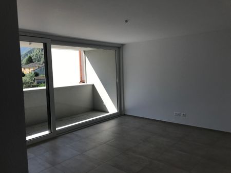 AFFITTASI A LODRINO ELEGANTE APPARTAMENTO DI 3.5 LOCALI - Foto 2