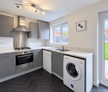 3 bedroom semi-detached house to rent - Photo 6