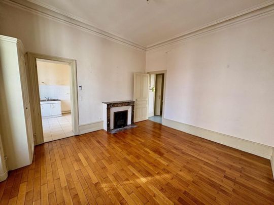 APPARTEMENT T2 A LOUER A ROANNE - CENTRE VILLE - Photo 1