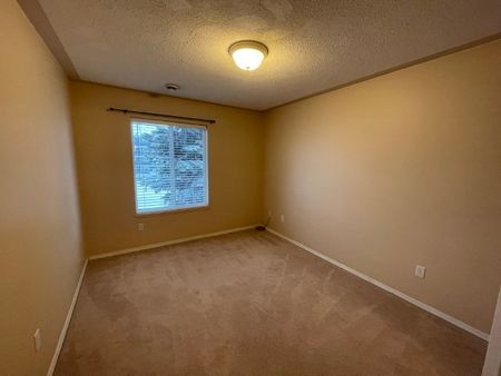 2-Bed Apartment Condo in Stony Plain - Photo 3