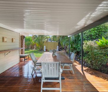 Spacious Corner-Block Home with Big Entertaining Area - Photo 5