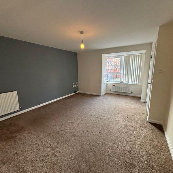 4 bedroom detached house to rent - Photo 1