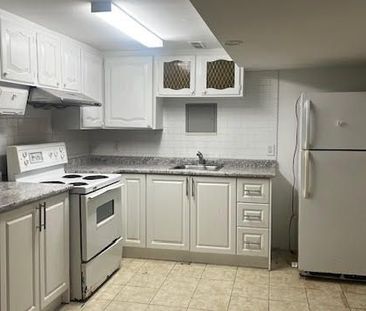 For Lease - 8 Kingsmere Crescent, Toronto, Ontario - Photo 1