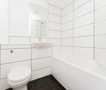 3 bedroom terraced house to rent - Photo 6