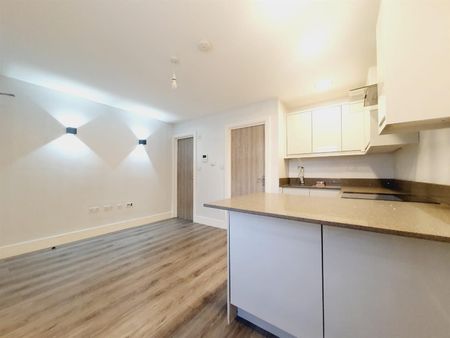 High Road, London N20 - Photo 4