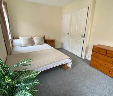 3 bedroom terraced house to rent - Photo 5