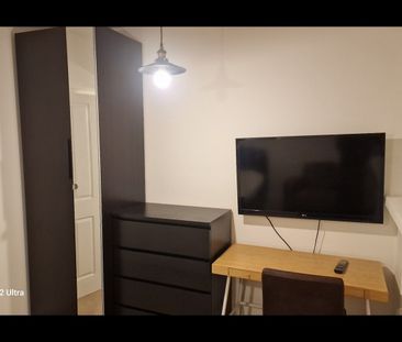 Room in a Shared House, Beckenham Road, BR3 - Photo 5