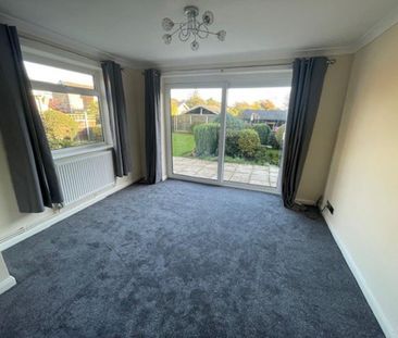 3 bedroom detached bungalow to rent - Photo 2