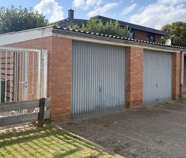 Gepflegte und großzügige 2-Zimmer-Hochparterrewohnung in ruhiger La... - Photo 1