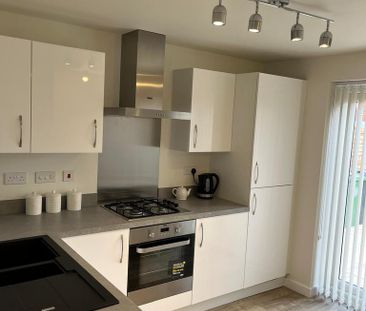 2 bedroom semi-detached house to rent - Photo 3