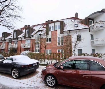 Helle und großzügig geschnittene 3-Zimmer-Wohnung zzgl. großem Kfz-... - Foto 1