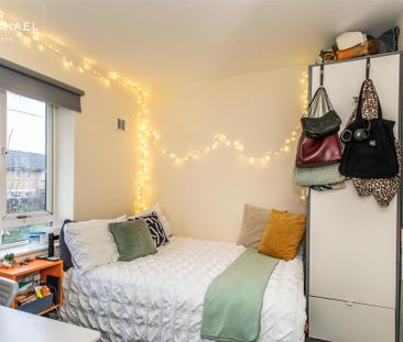 5 bedroom terraced house to rent - Photo 4