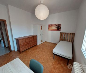 Moderno quadrilocale Ristrutturato con 2 Bagni - Photo 4