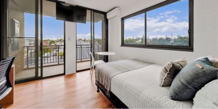 Penthouse Single Studio (Washing/dryer combo machine supplied) - Photo 2