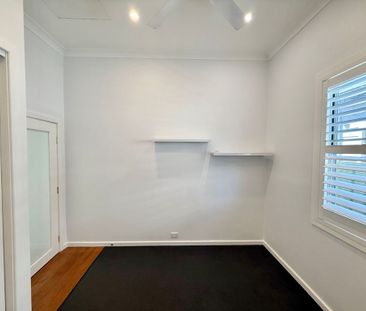 21 Boreas Road, Hamilton North - Photo 2