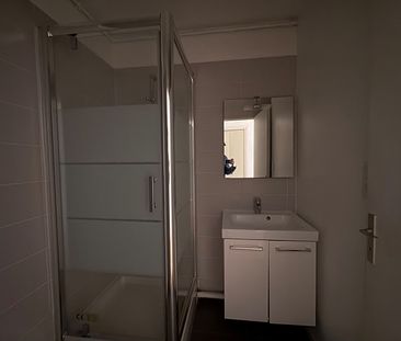 Location Appartement 2 pièces 37m² - Photo 2