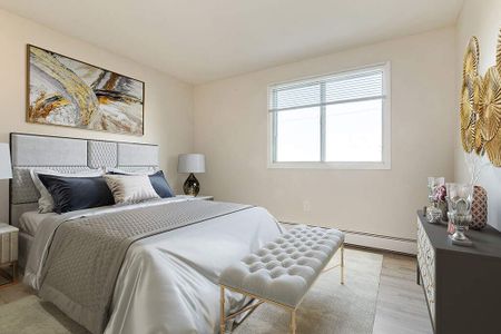 Renovated Suite - 2 Bedroom - Photo 2