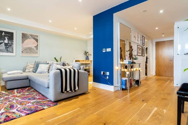 2 Bed Flat, Dixon Butler Mews, W9 - Photo 1