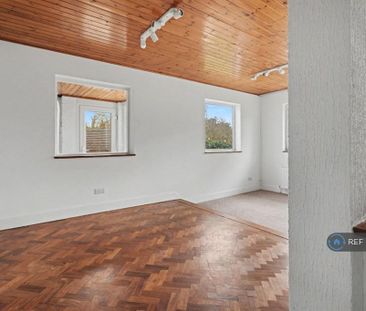 5 bedroom detached house to rent - Photo 3