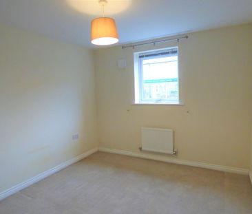 1 bedroom ground floor flat to rent - Photo 1
