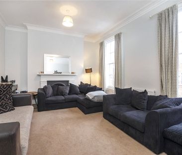 Beautifully presented and comprehensively 4 bedroom property situat... - Photo 2