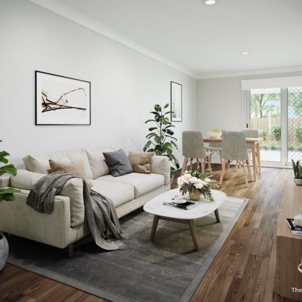 3 Bedroom Townhouse, 2 car garage, 2 living - Photo 1