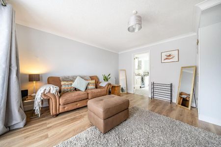 2 bedroom end of terrace house to rent - Photo 4