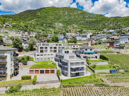 Wohnen mit Weitblick - moderne 2.5-Zimmer-Attikawohnung in den Leuker Rebbergen - Photo 3