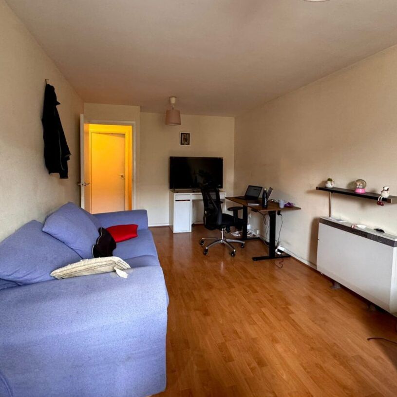 Hounslow, TW4 - Photo 1