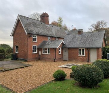 3 bedroom semi-detached house to rent - Photo 5