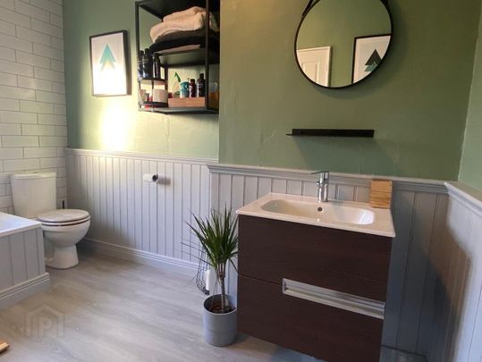 18 Lisburn Avenue, Belfast, BT9 7FX - Photo 1