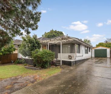 3-Bedroom Family Home in Prime Frankston Location - Photo 5