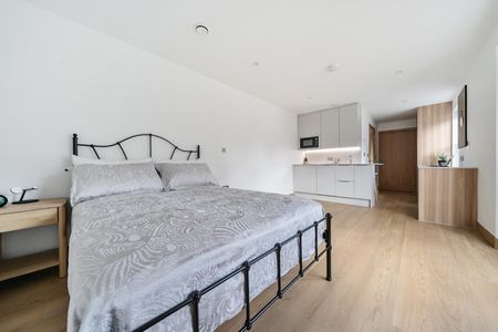 Studio Flat to rent - Victoria Road, Sidcup, DA15 - Photo 2