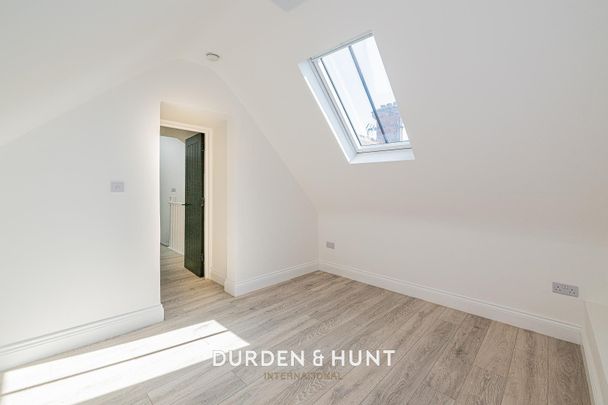 118 High Street, Ongar - Photo 1