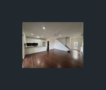 Walk to Chirn Park Lifestyle Precinct - Photo 1