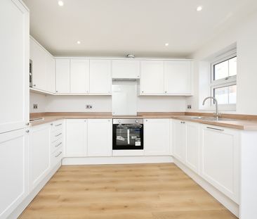 Osborne Road, Farnborough, Farnborough, GU14 - Photo 3