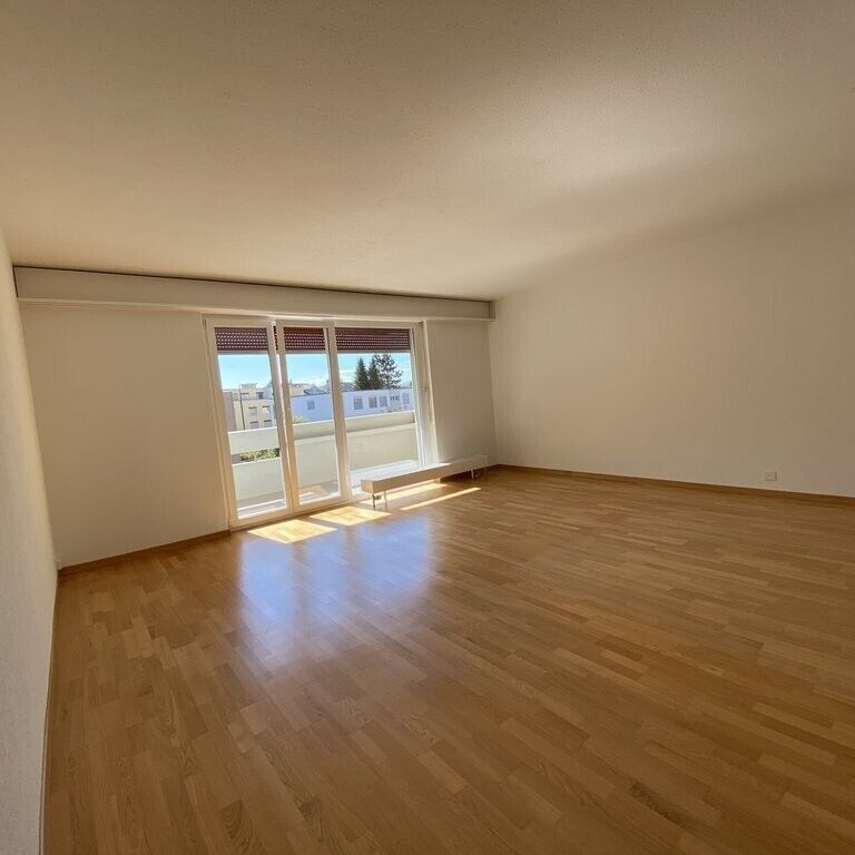 Living in the countryside! - Photo 1