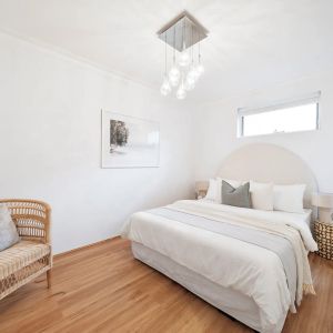 Beachside summer rental with parking: Available now! - Photo 2