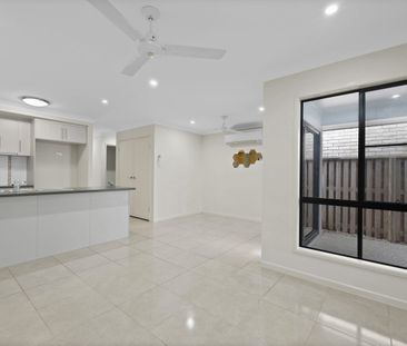 3 BEDROOM FAMILY HOME IN ANDERGOVE - Photo 6