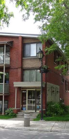 1 1/2 rénové à Dorval près des services - Photo 1