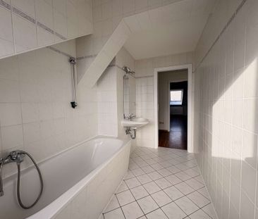 gemütliche 2 Zimmerwohnung im Dachgeschoss in Zentrumsnähe! - Photo 3