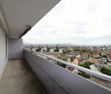 Am Lindenplatz - renovierte 2.5-Zimmer-Wohnung mit Weitblick zu ver... - Foto 4