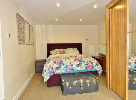 2 bedroom barn conversion to rent - Photo 4