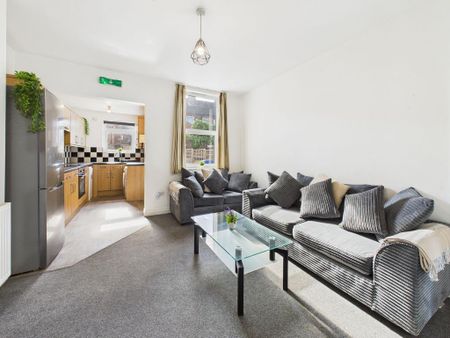 5 bedroom house to rent - Photo 2