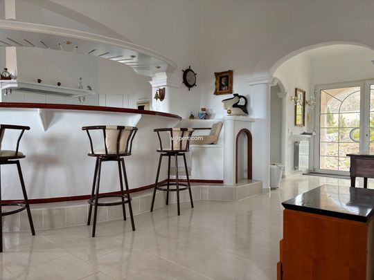 Luxury Villa in Muchamiel, for rent - Photo 1