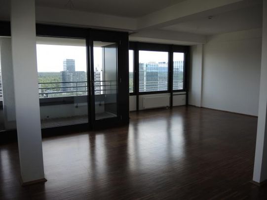 Über den Dächern von Frankfurt - Exklusive 4 Zimmer Wohnung in Ffm-Niederrad - Photo 1