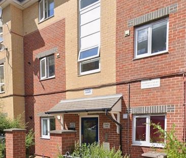 Room in a Shared Flat, Ramsey Court, SW15 - Photo 5